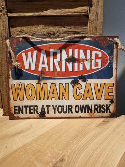 Metalen tekstbord Womancave